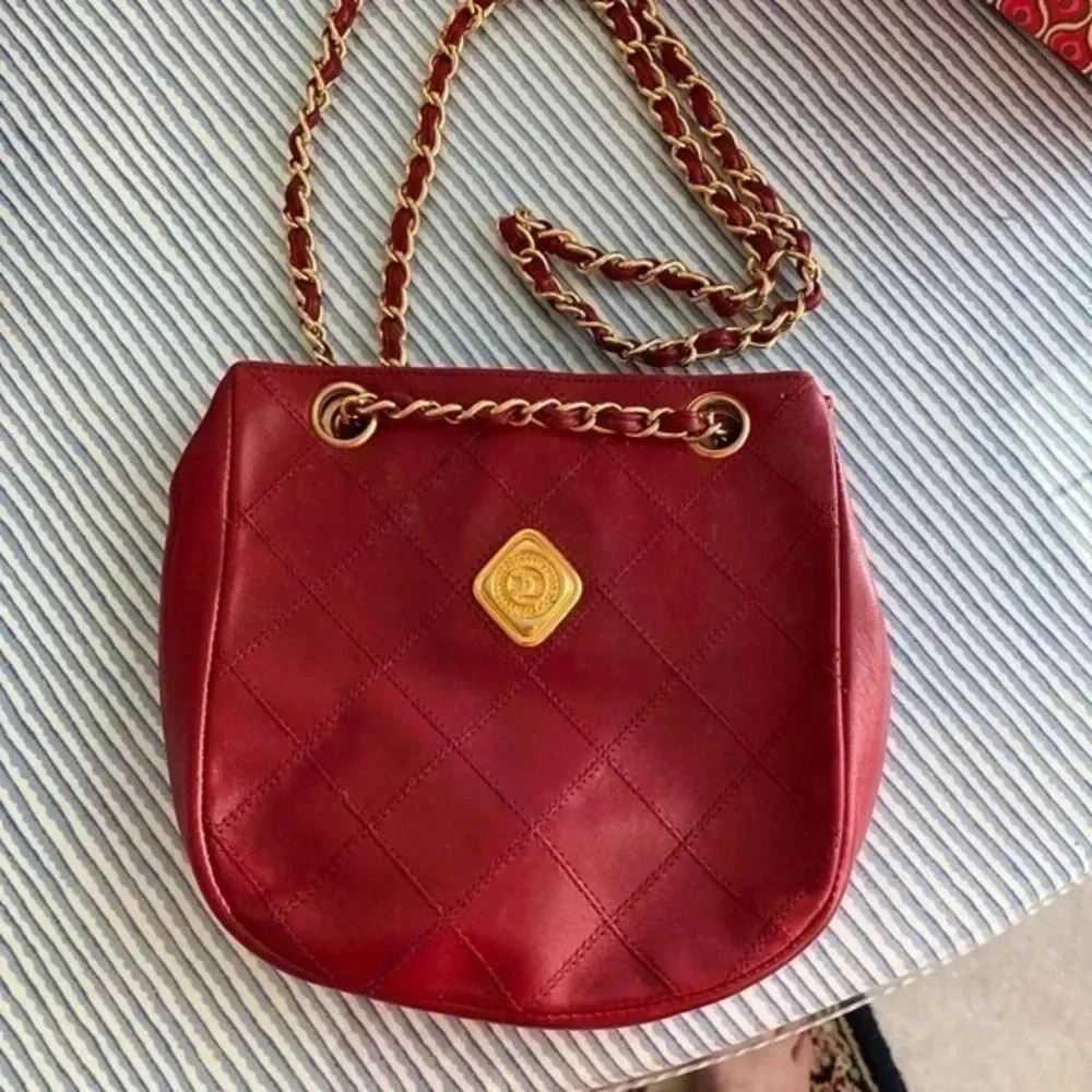 𝅺Chanel Vintage Red‎ Leather Crossbody Bag - Picture 7 of 14